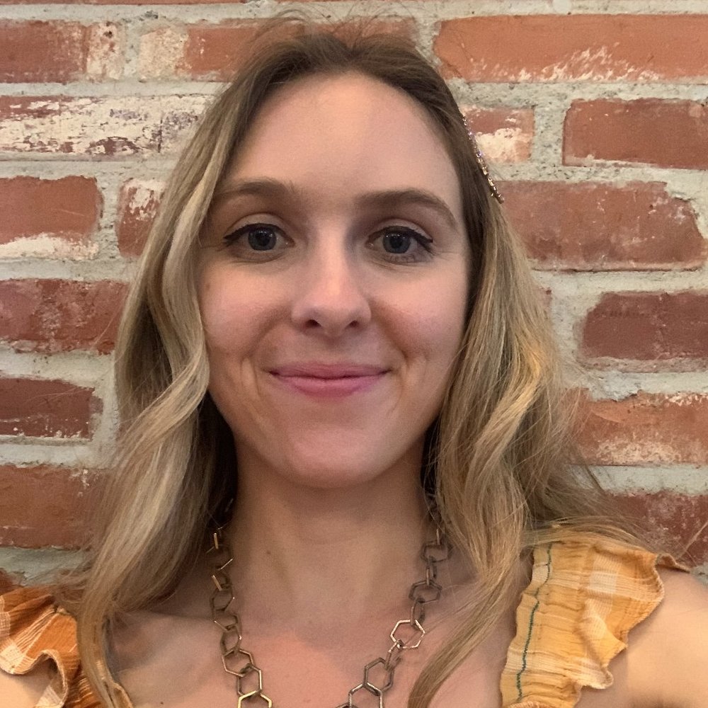 Meet your Posher, Alexis